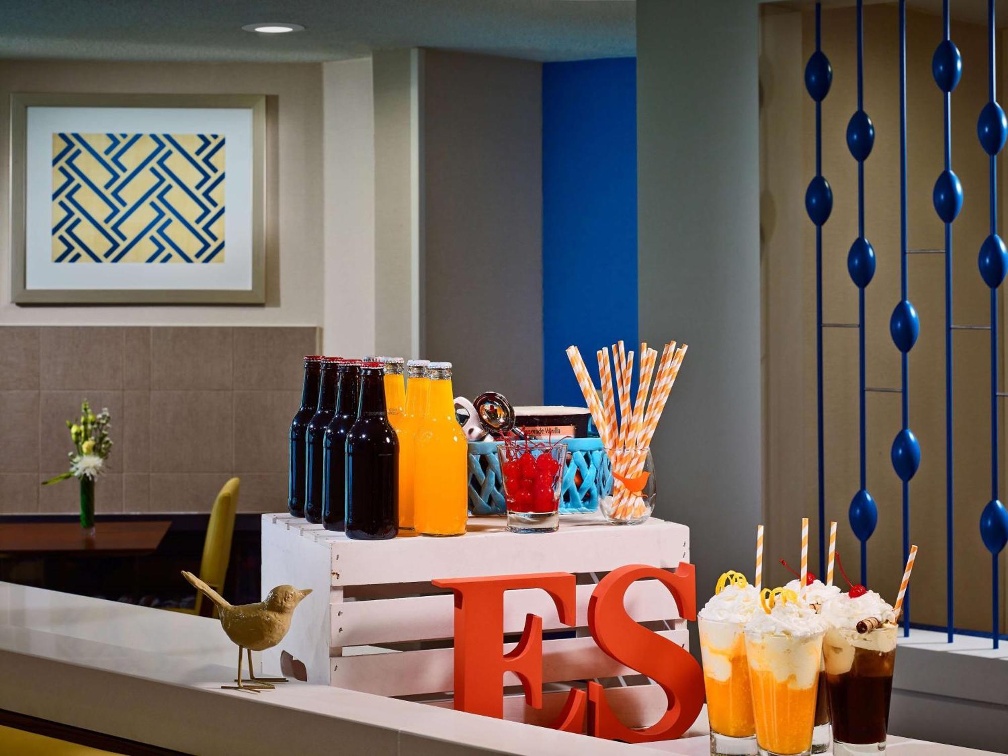 Sonesta Simply Suites Cleveland Airport Мидлберг-Хайтс Экстерьер фото