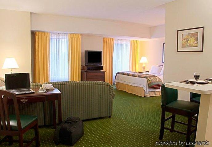 Sonesta Simply Suites Cleveland Airport Мидлберг-Хайтс Экстерьер фото
