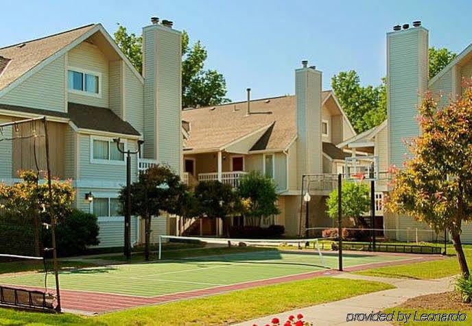 Sonesta Simply Suites Cleveland Airport Мидлберг-Хайтс Экстерьер фото